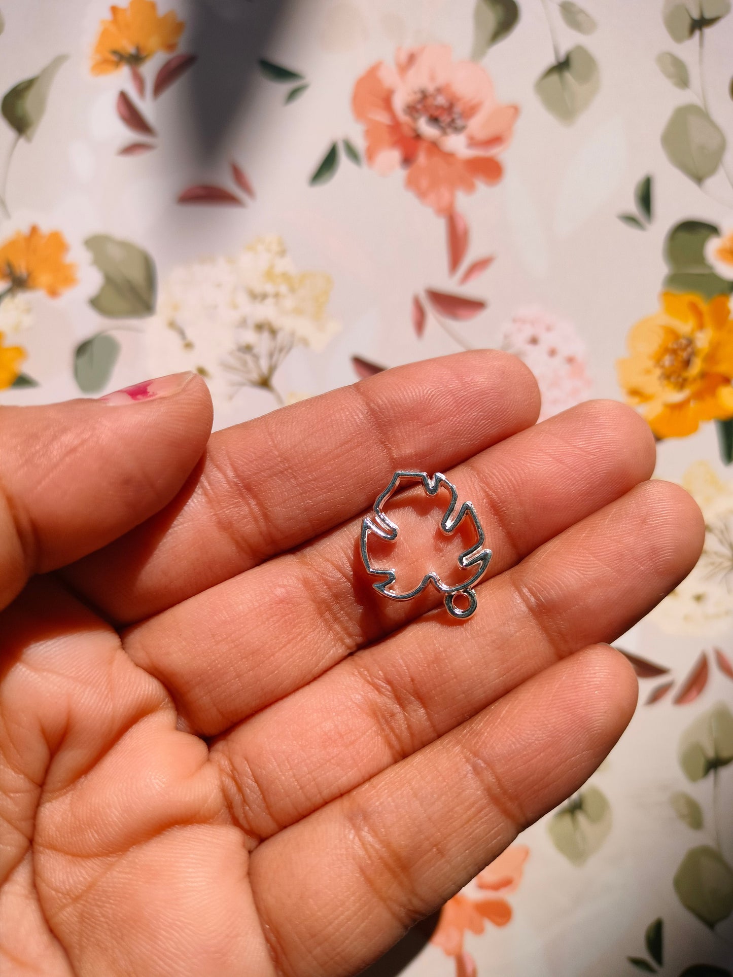 Monstera Leaf Bezel | 19*15 mm |Pendant Charm| Resin Alloy Jewelry Making