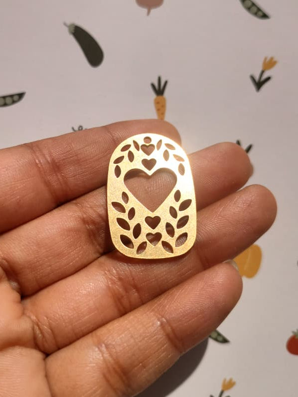 Oval Lasercut , Hollow Heart Leaves Geometric Pendant