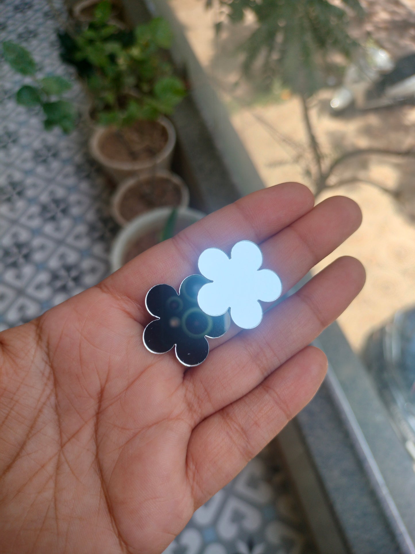 Flower Acrylic Mirror Cutout 25 mm (Set of 50 pc)