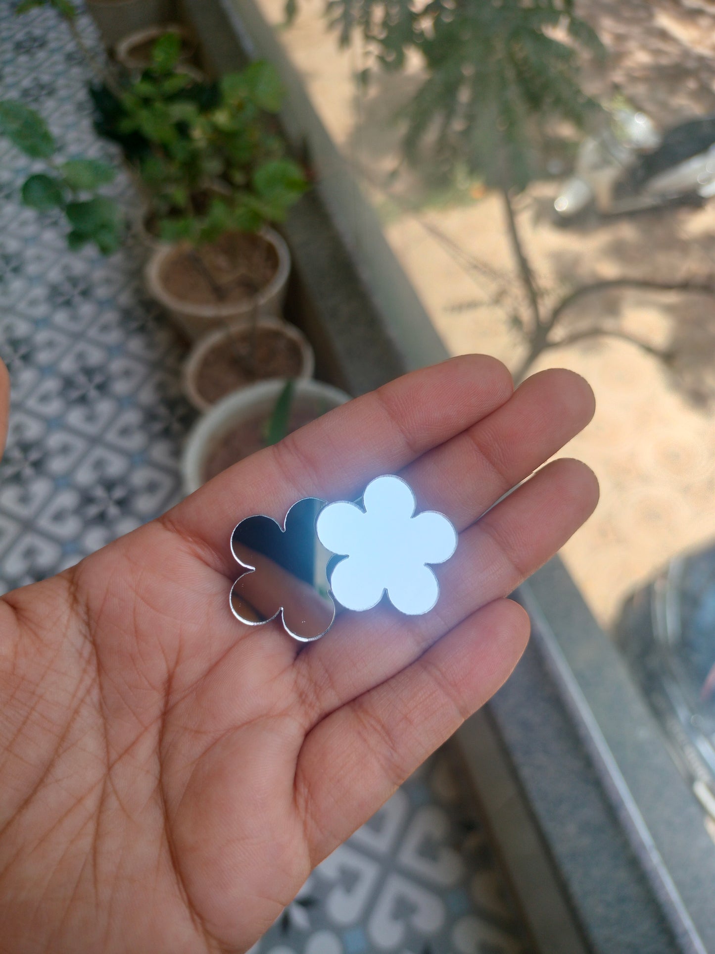 Flower Acrylic Mirror Cutout 25 mm (Set of 50 pc)